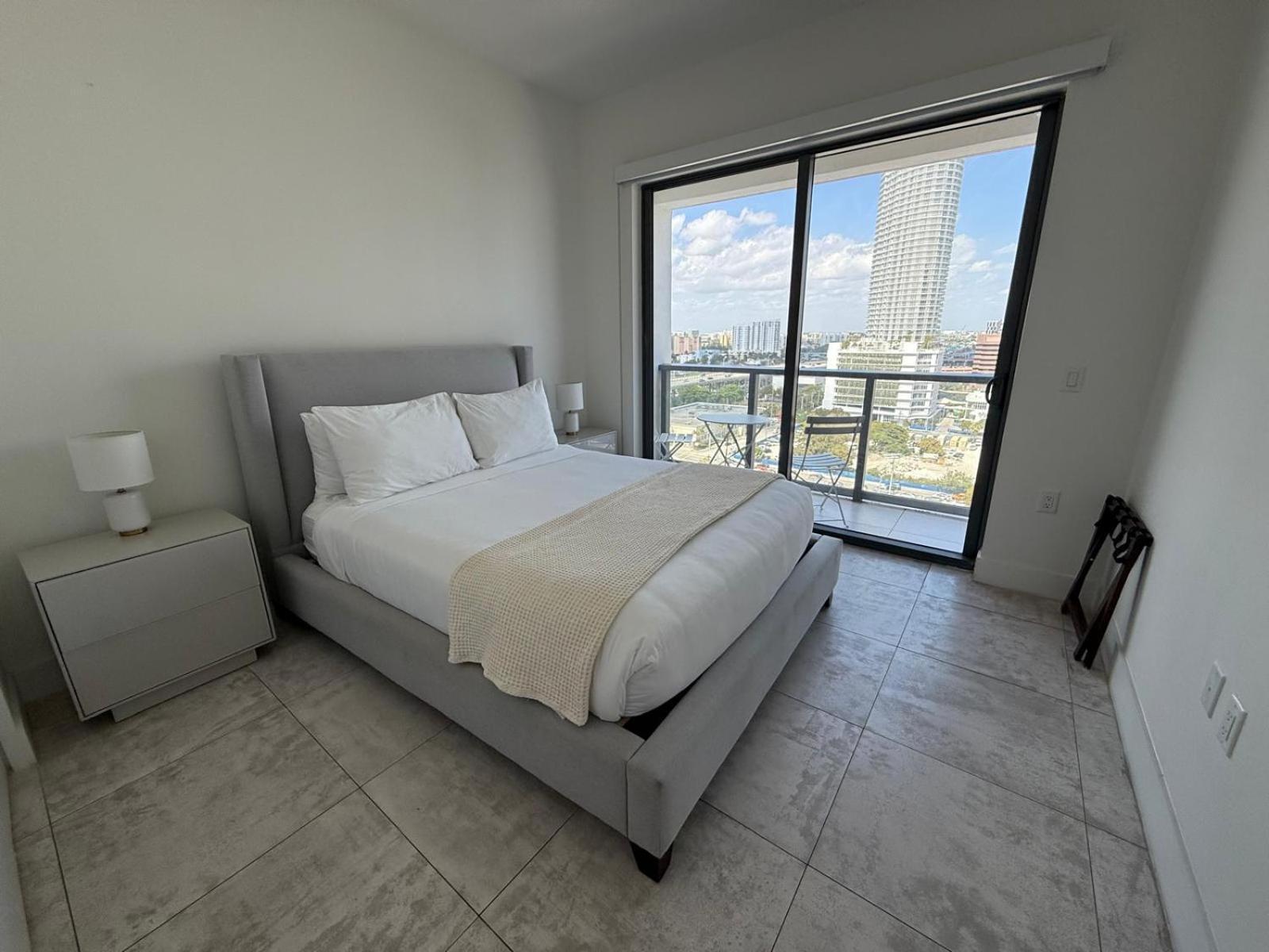 Smart Brickell Aparthotel 3*